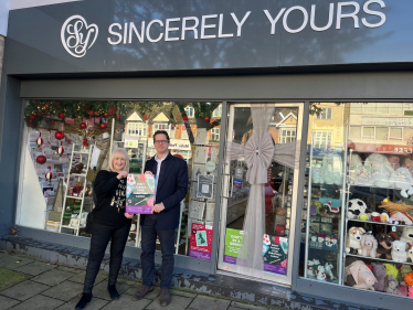 Alex Burghart MP and Kaye Thurgood at Sincerely Yours, Shenfield